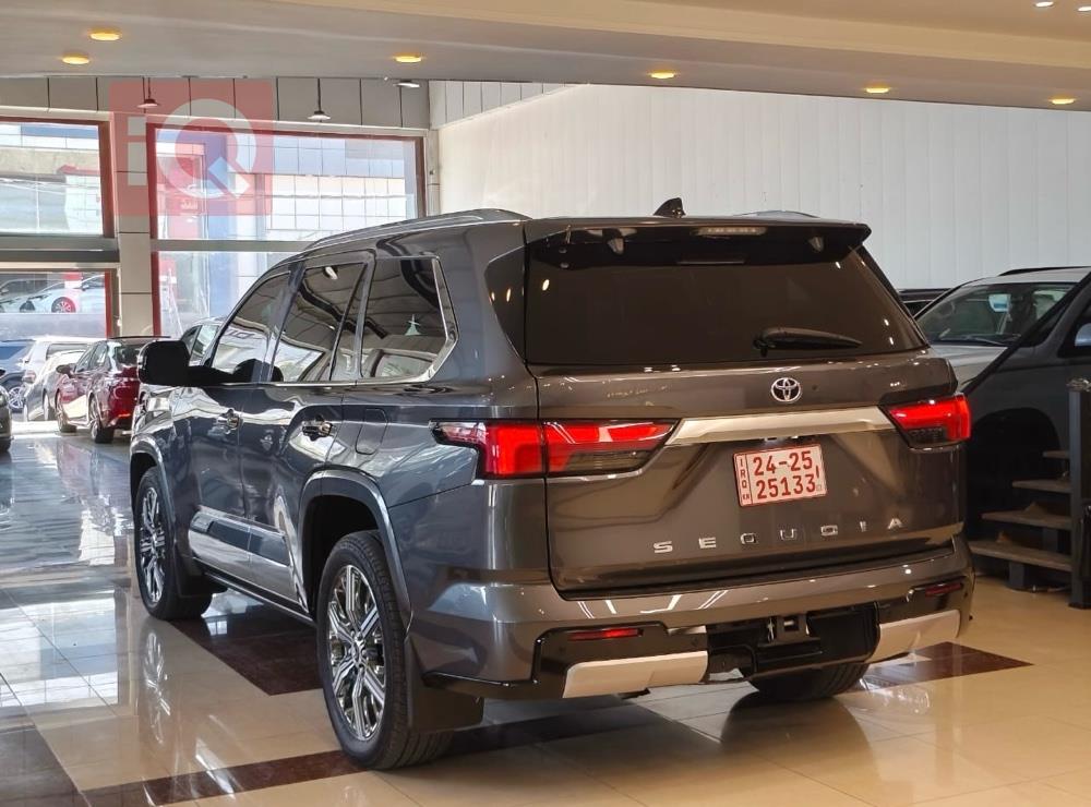 تۆیۆتا سیکۆیا